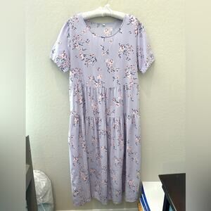 Elegant Floral Maxi Dress in Soft Purple